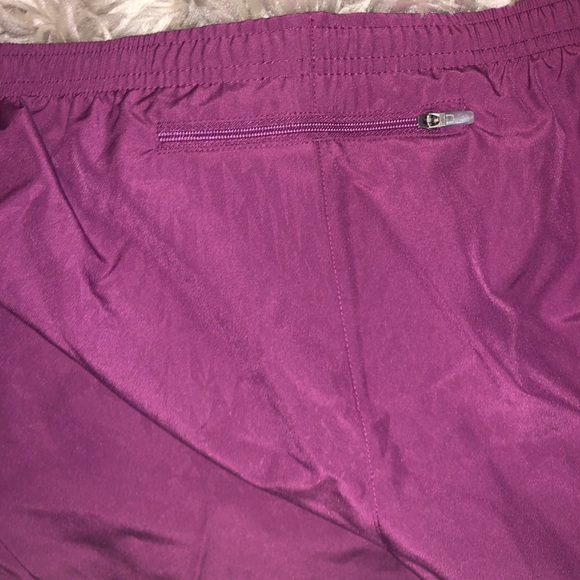 Nike running shorts - Picture 4 of 4
